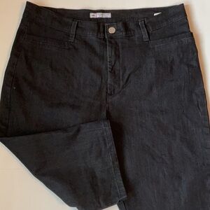 Lee Classic Denim Capri With Embellishments